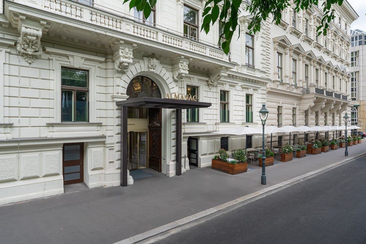 Almanac Palais Vienna