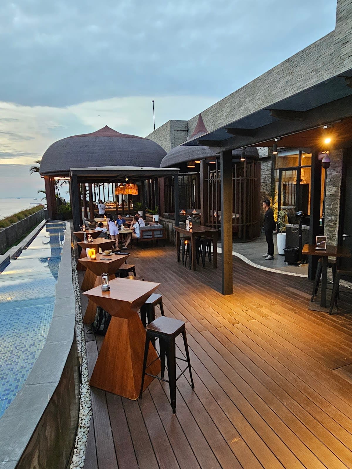 Altitude Rooftop Bar & Lounge