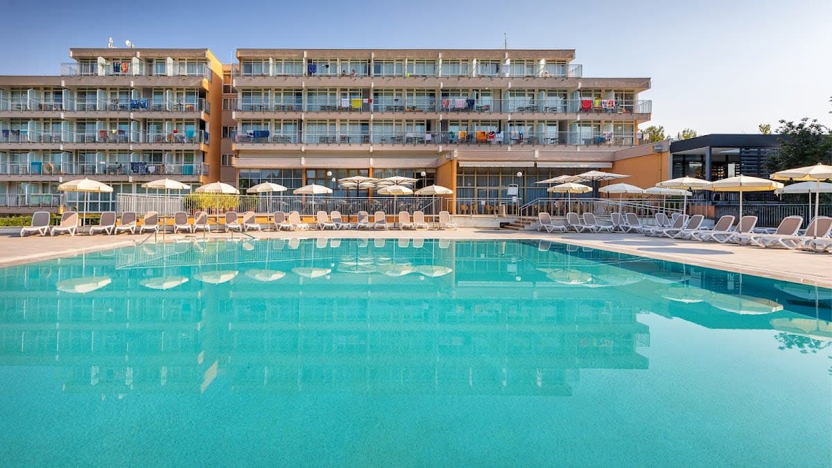 Arena Hotel Holiday