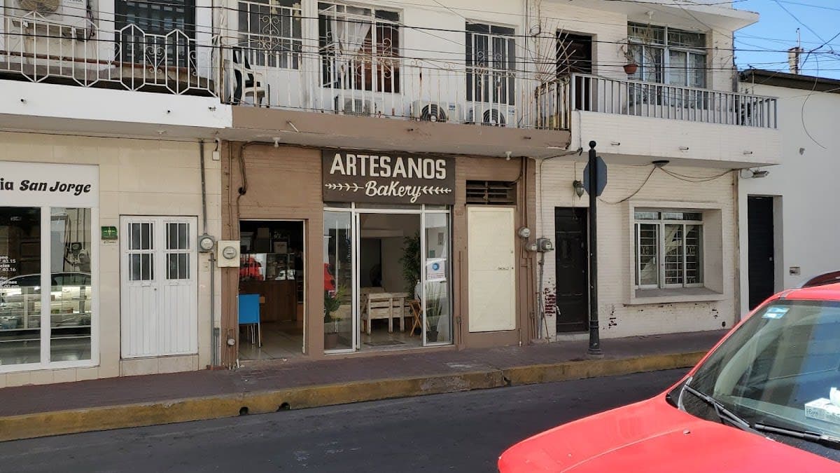 Artesanos Bakery