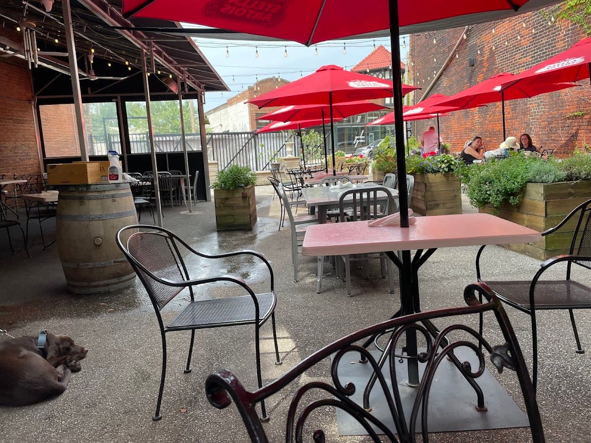 Astoria Cafe & Market