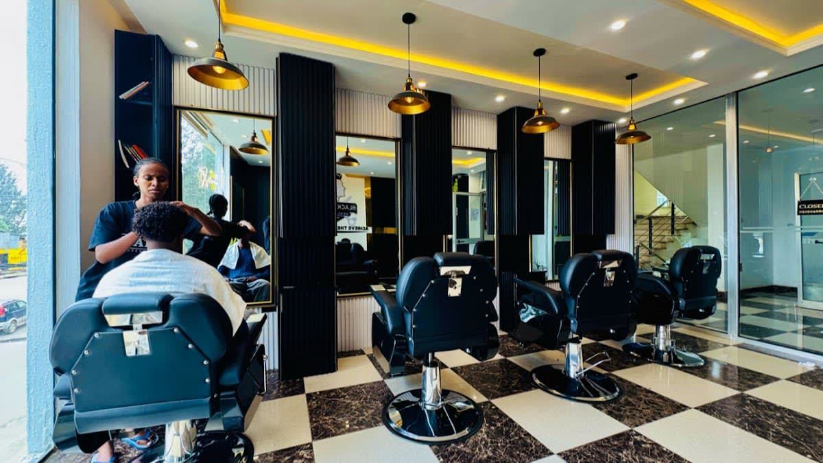 Black Barber Men’s Haircut ብላክ የወንዶች የውበት ፀጉር ቤት