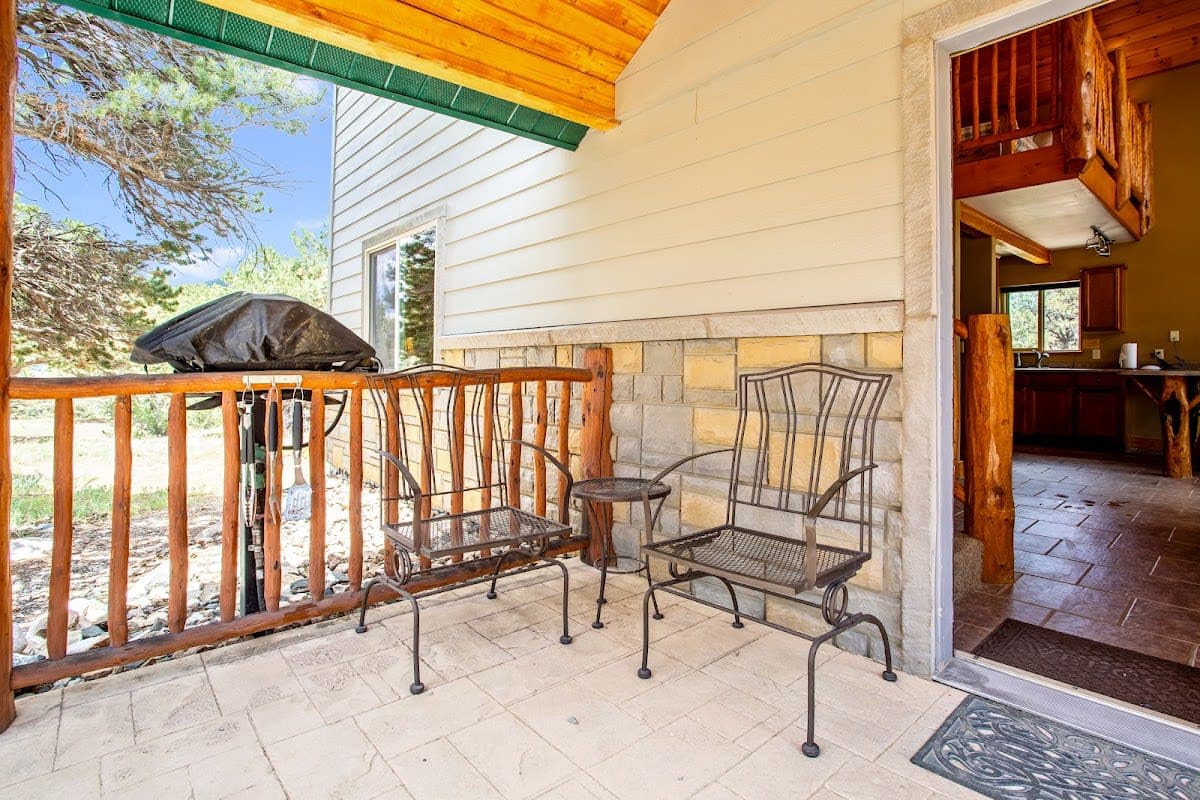 Blue Coyote Ranch Hotel & Events