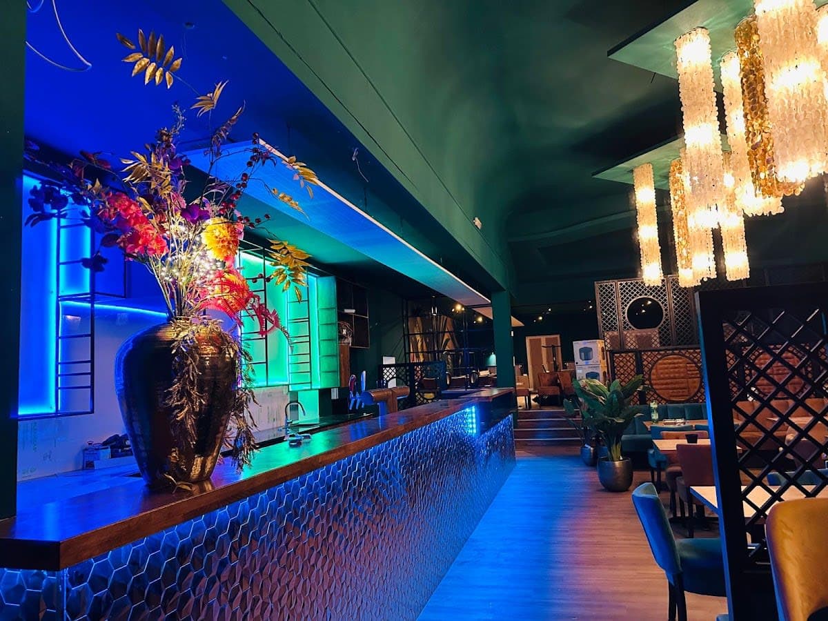 Blue Moon Sushi & Grill