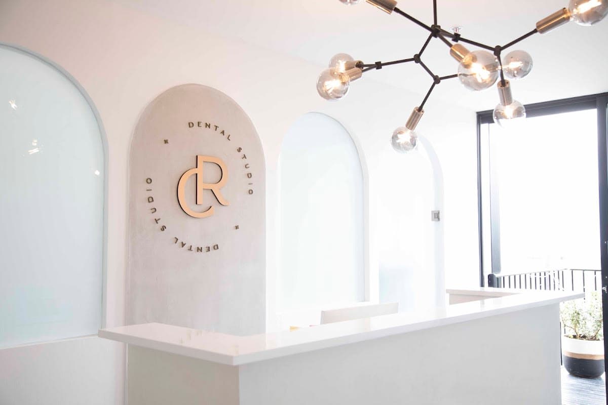 CR Dental Studio