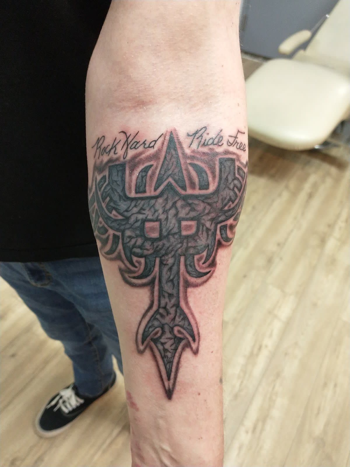 Dominant Tattoo's