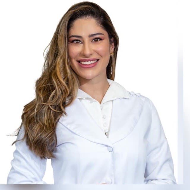 Dra. Erica Coutinho Dermatologista