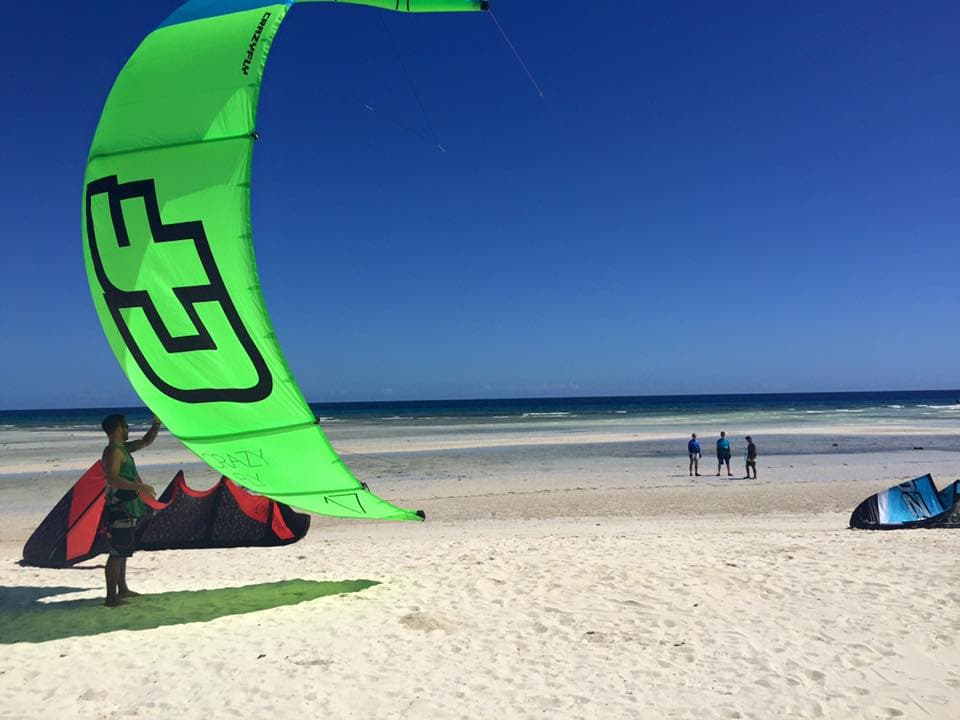 Dumaguete kitesurfers