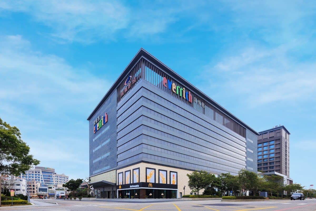 Everrich Golden Lake Plaza