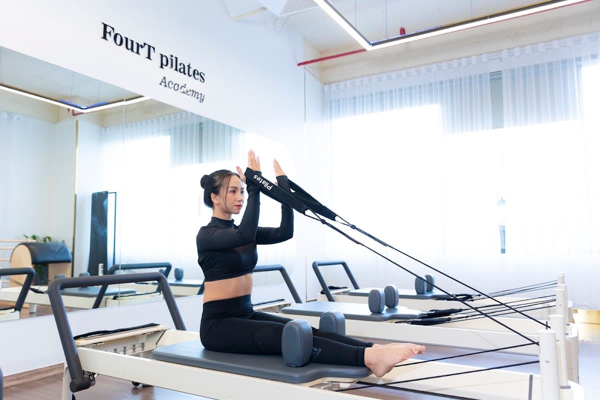 Lớp Pilates cơ bản