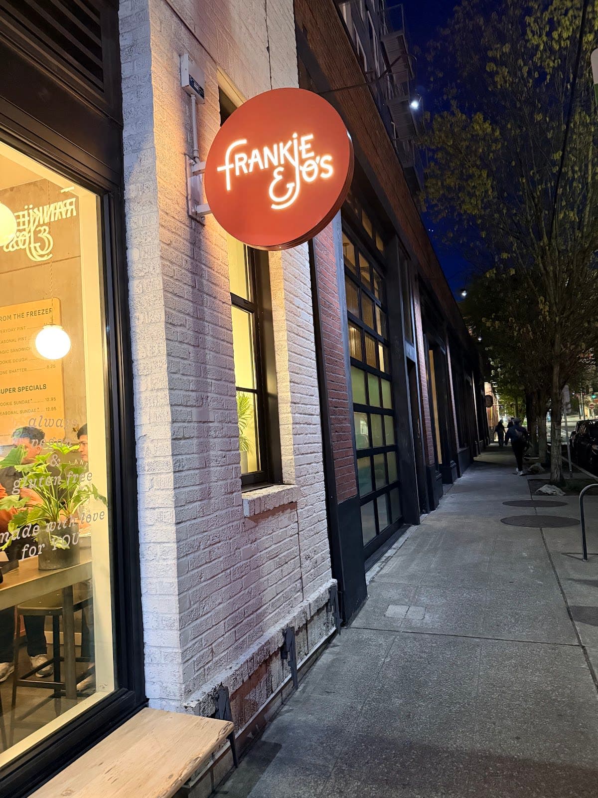 Frankie & Jo's Capitol Hill
