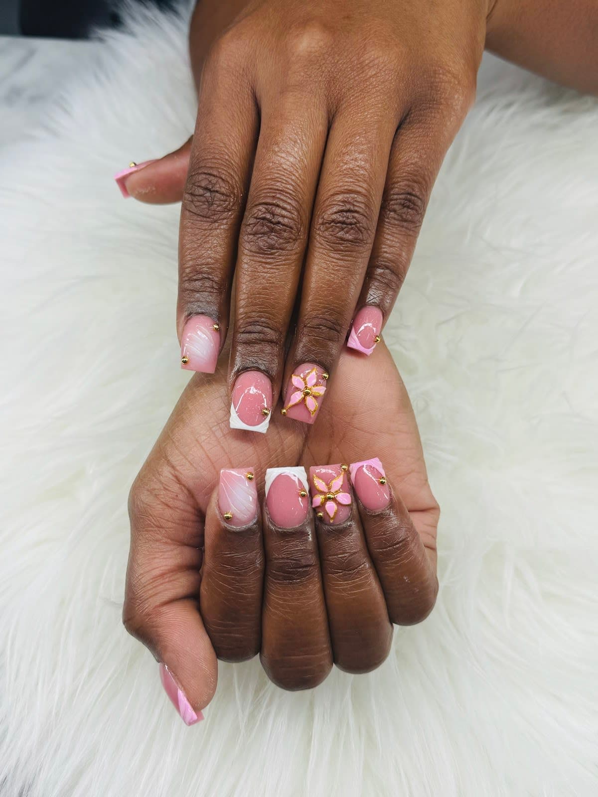 GALAXY NAILS & SPA