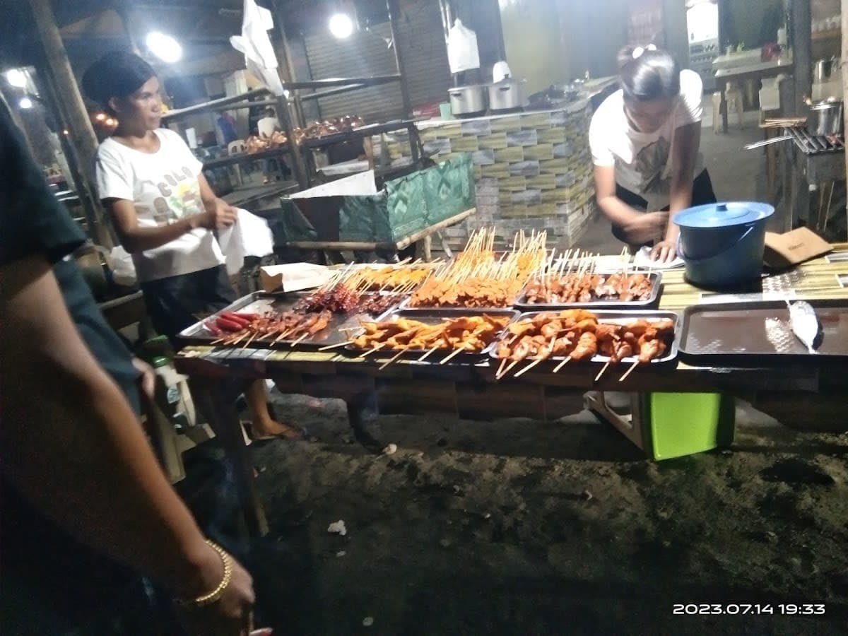 Glad's BBQ & Lechon Manok