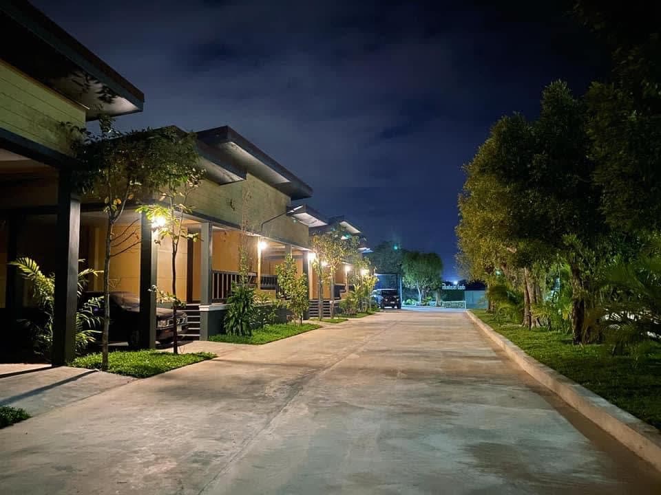 Green Forest Hotel