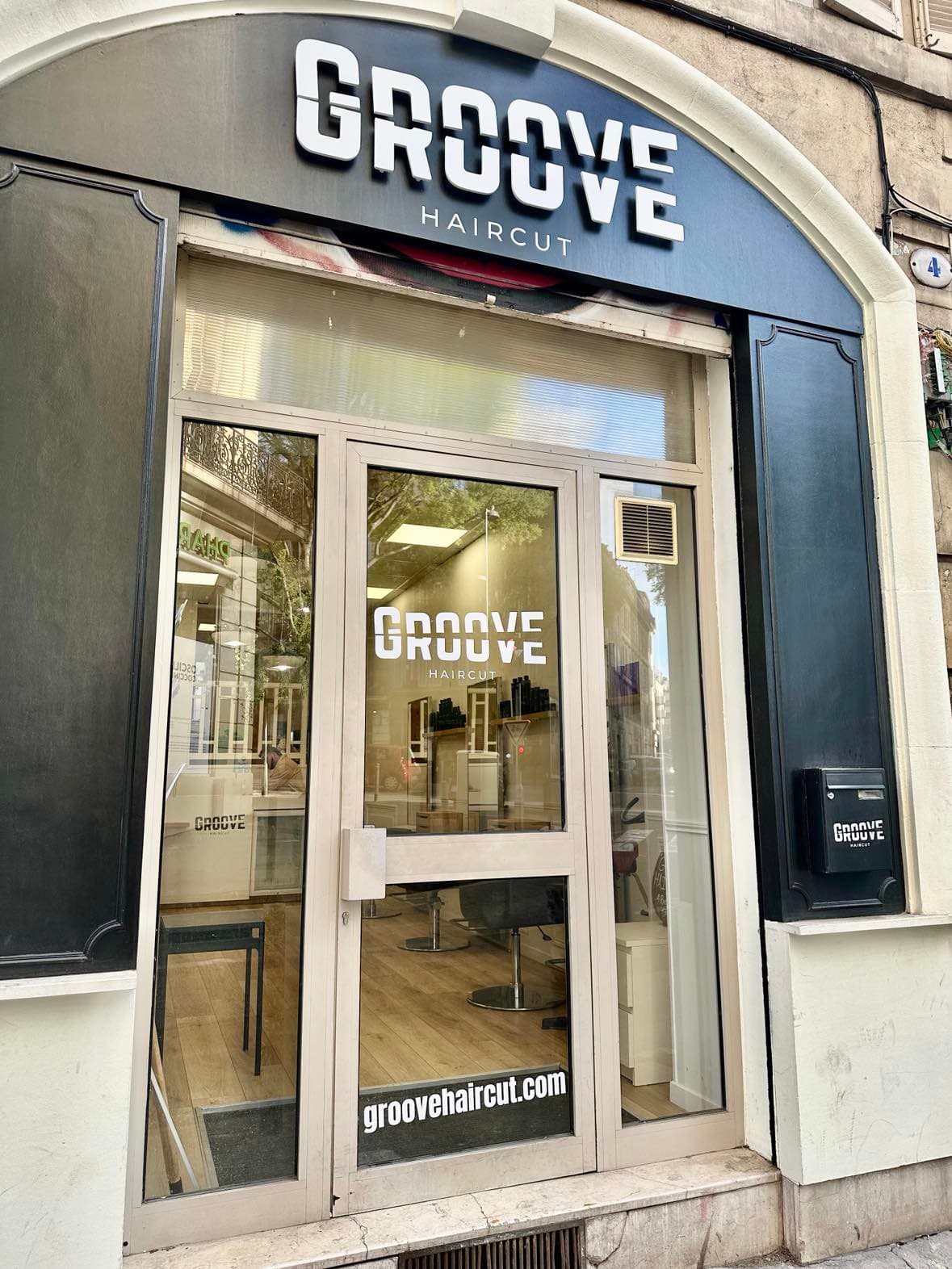 Groove Haircut / Salon de coiffure