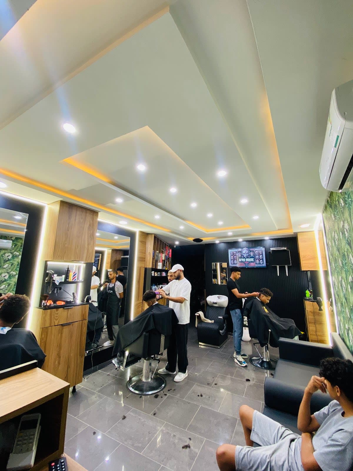 Hair factory houmet souk