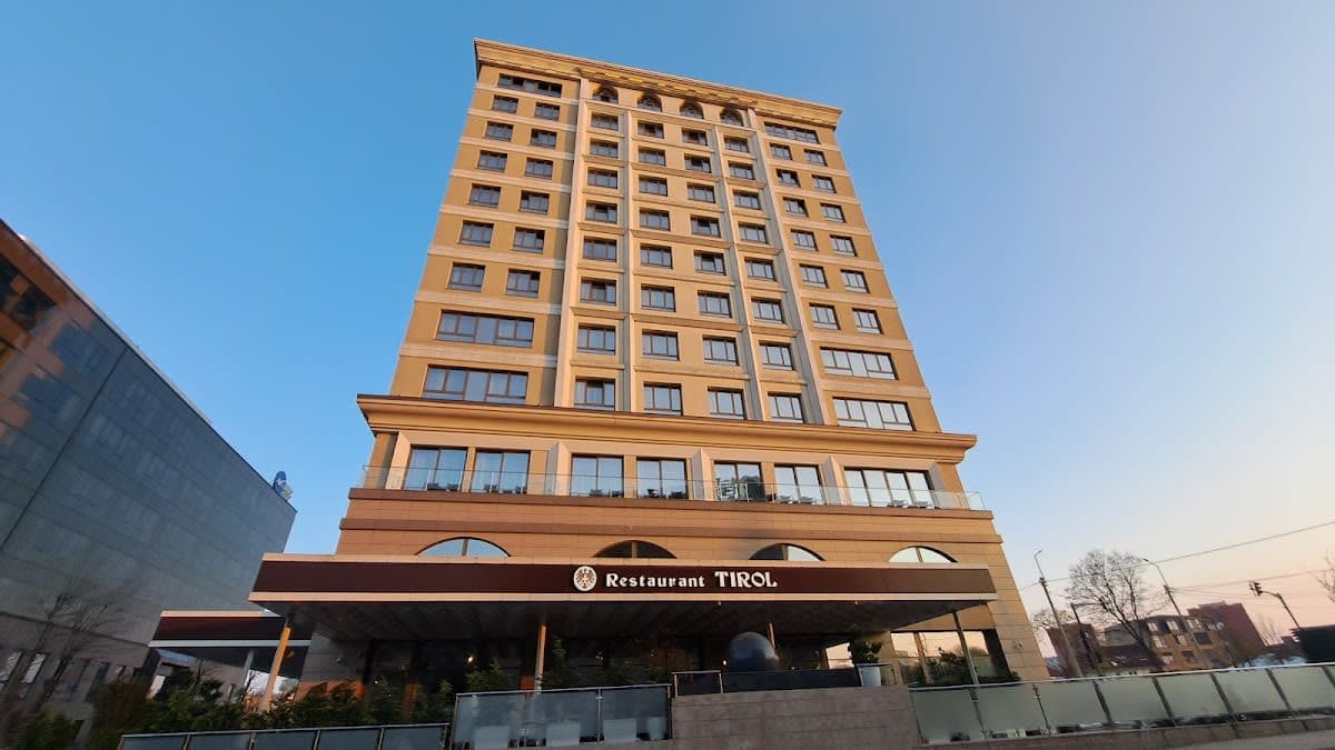 Hotel International