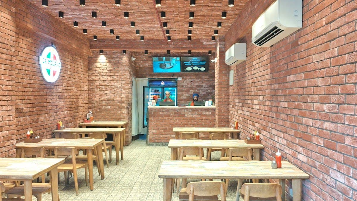 La Milano Pizzeria | Ghodasar, Ahmedabad