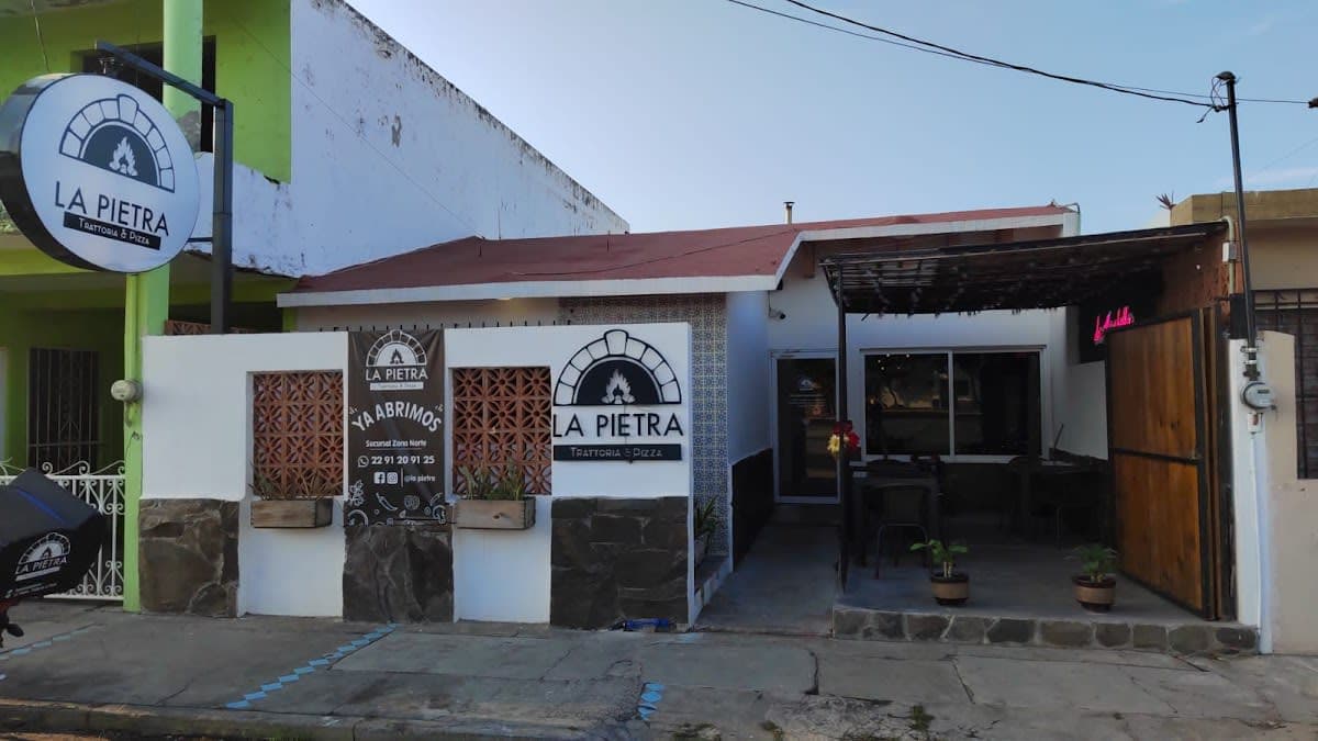 La Pietra Trattoria & Pizza Pinos