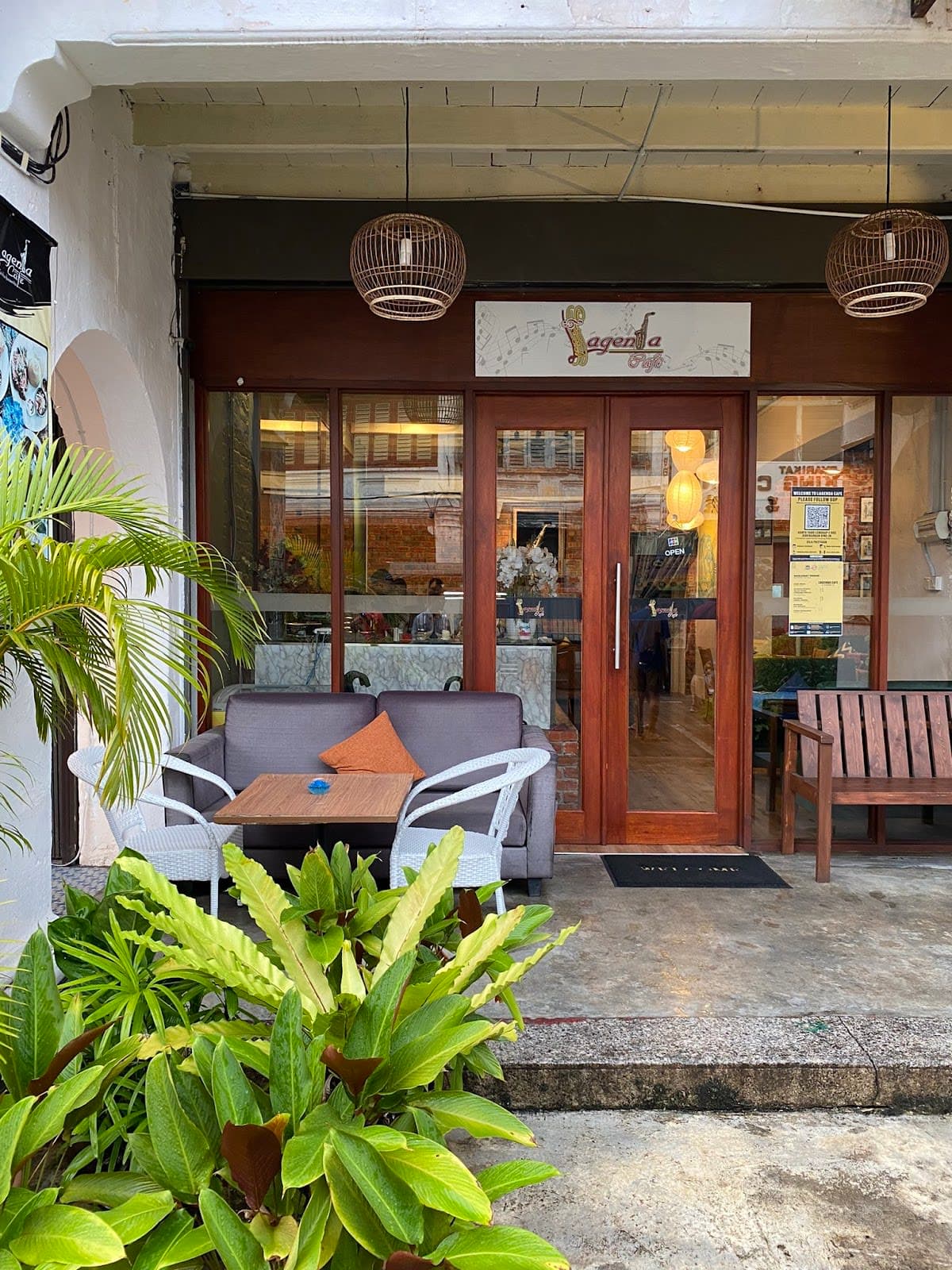 Lagenda House & Cafe