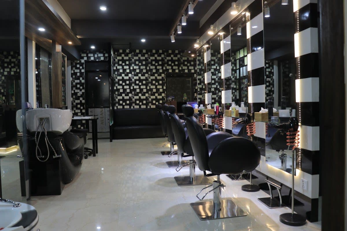 Lavish Salon