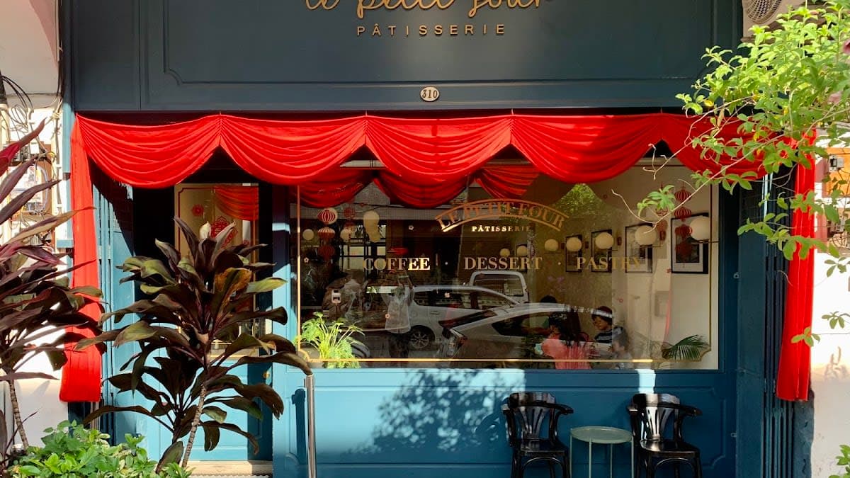 Le Petit Four Pâtisserie