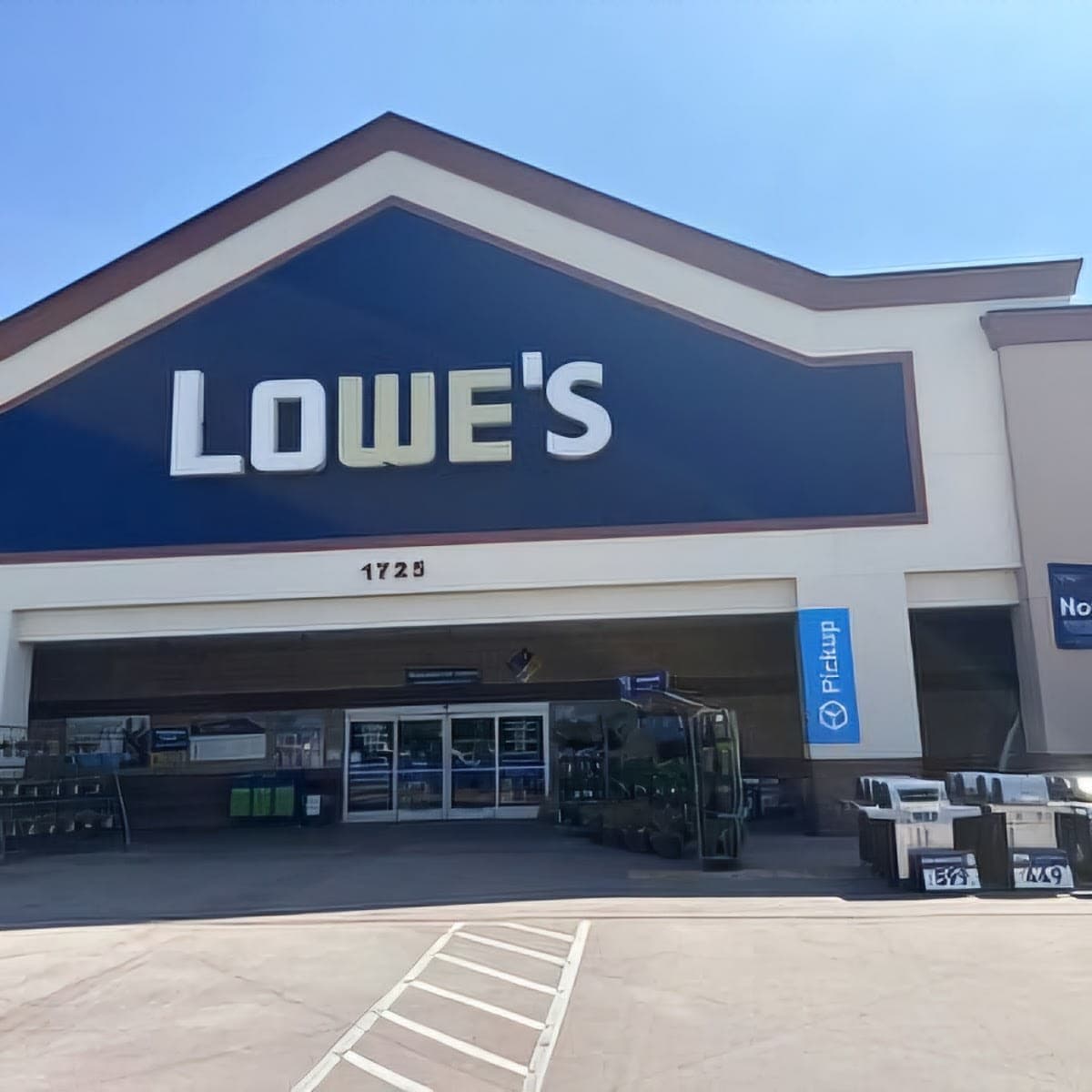 Lowe's Garden Center