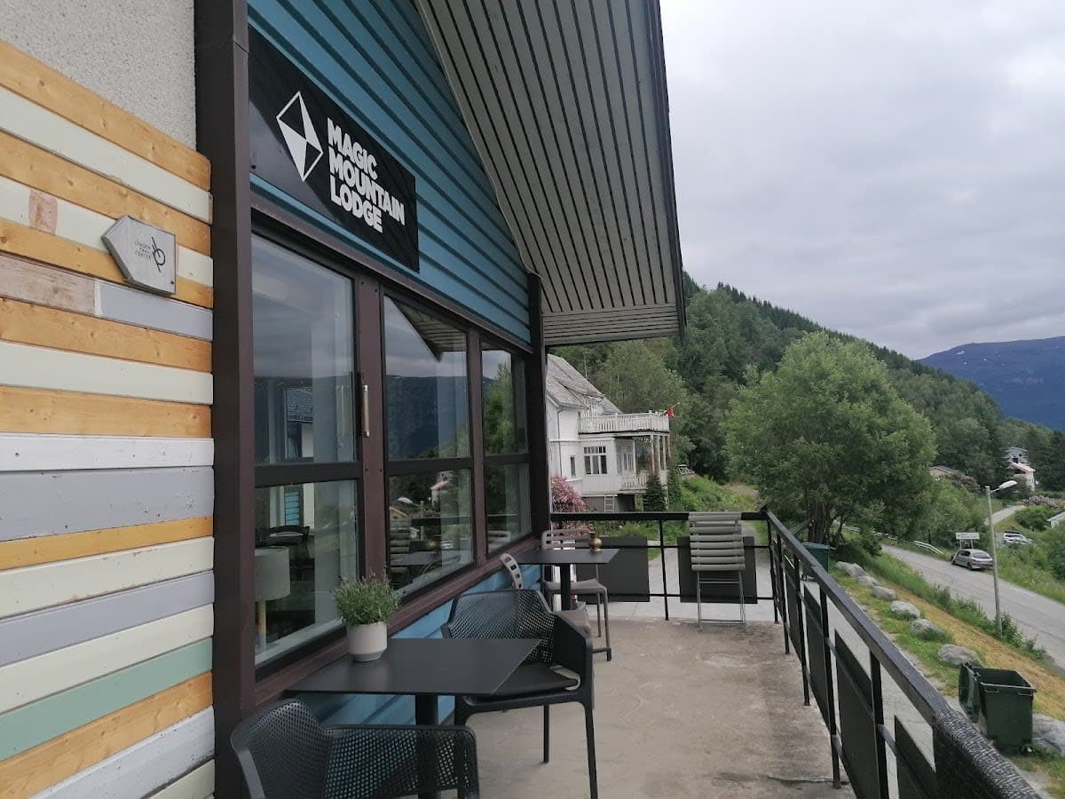 Magic Mountain Lodge
