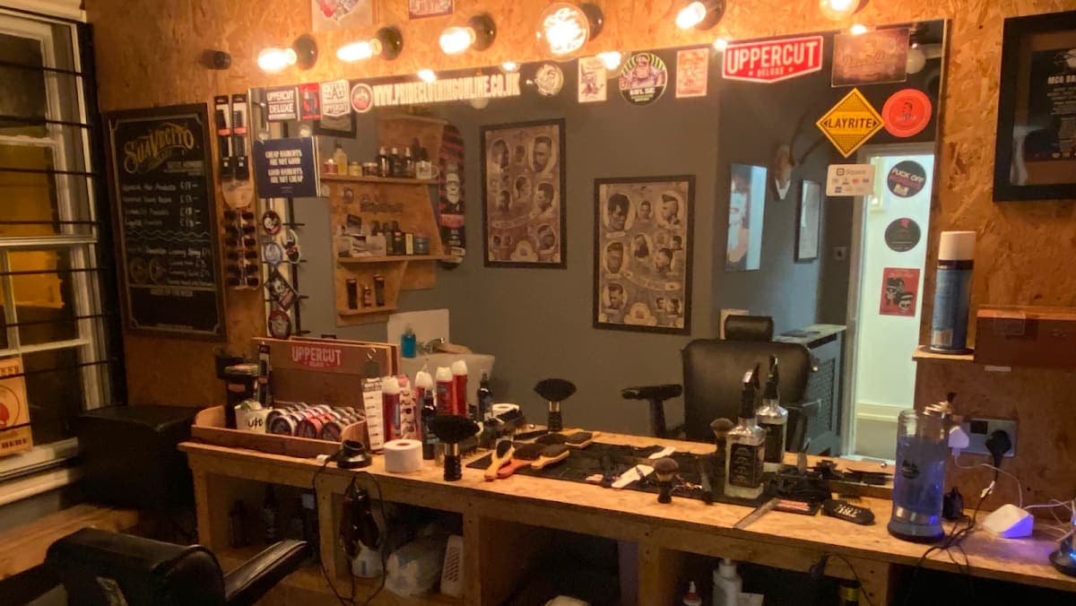 MCG Barbers