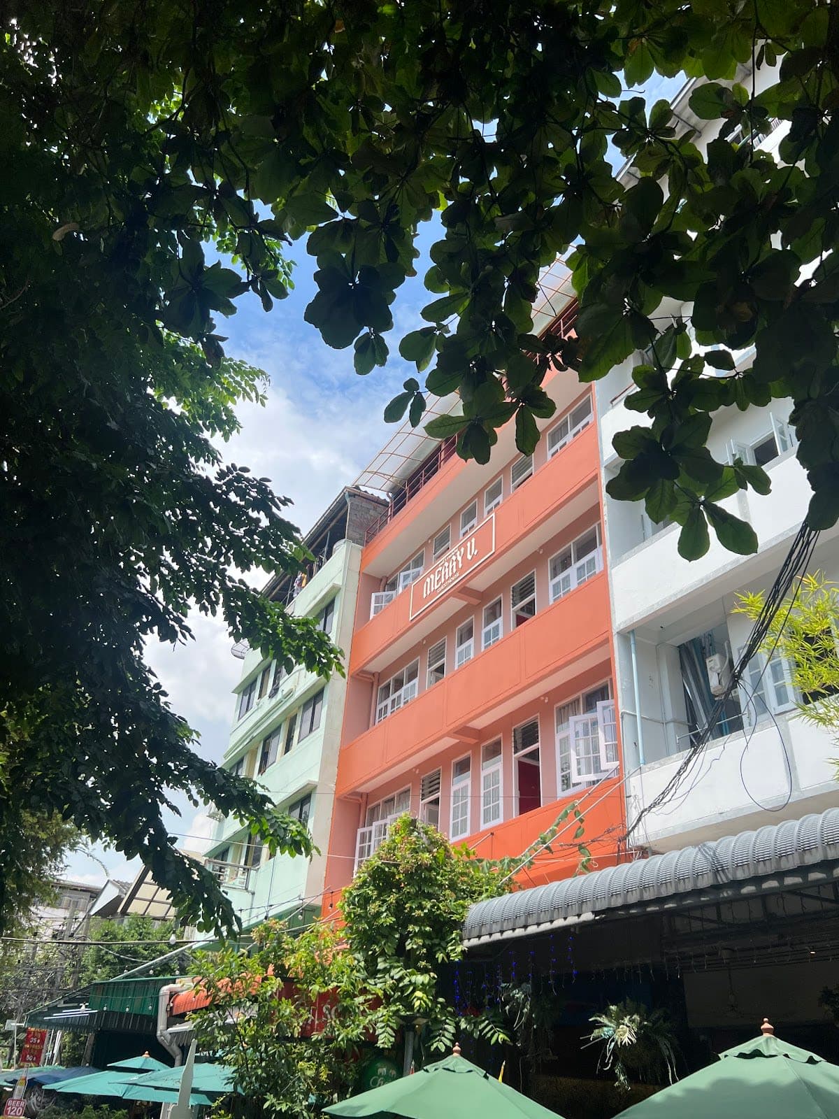 Merry V. Guesthouse