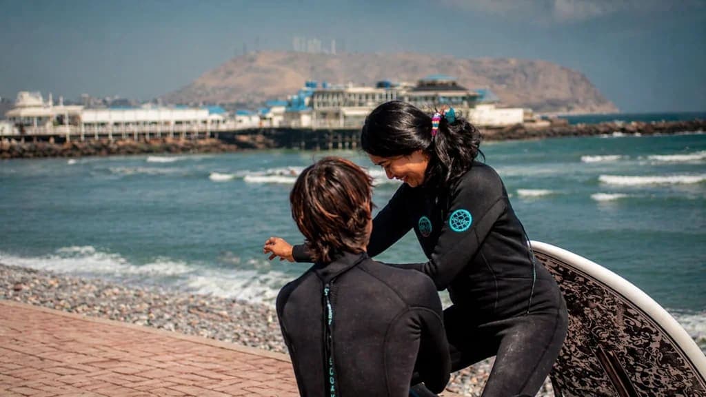 Miraflores Surf Lessons
