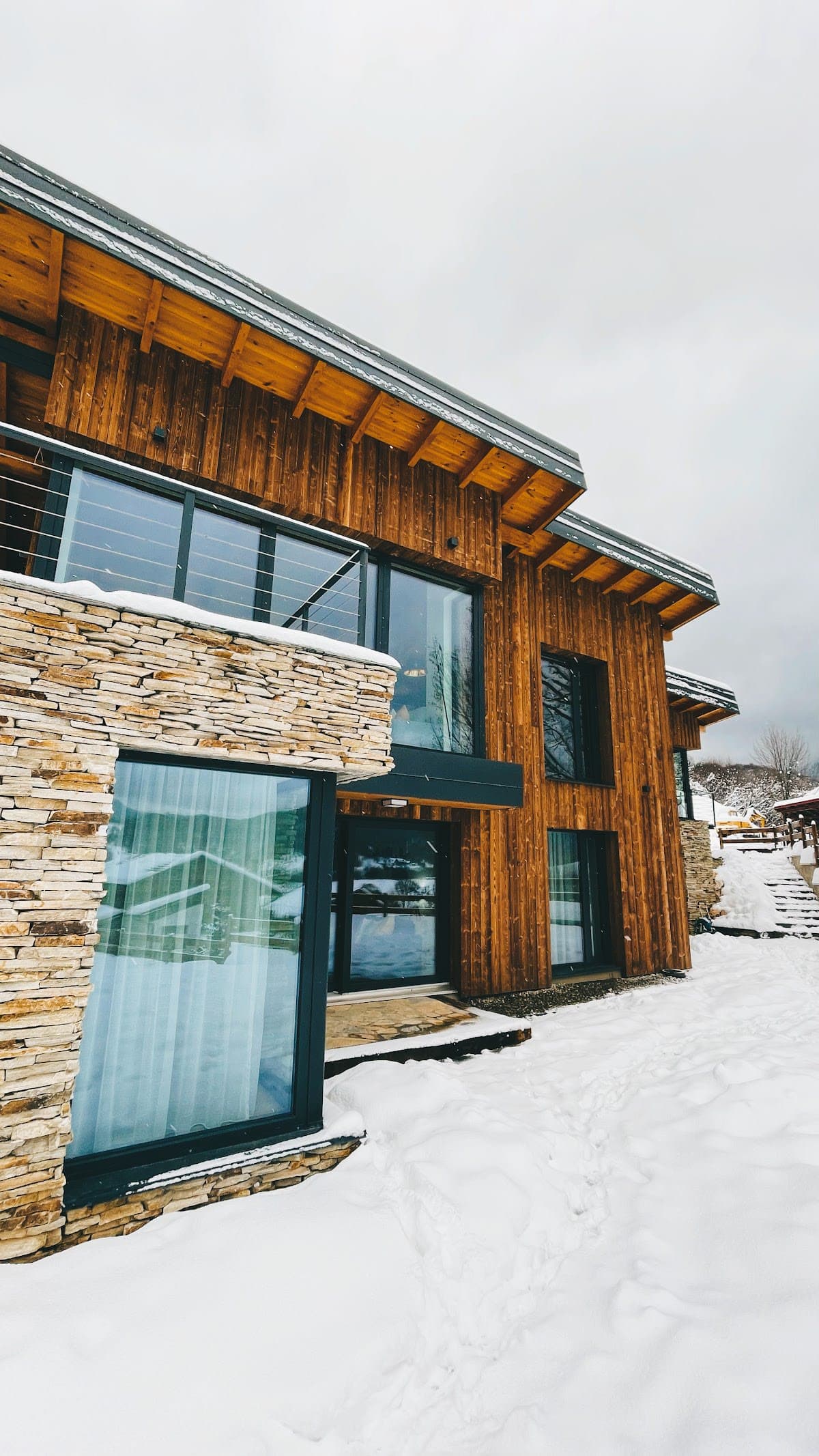 MountainLodge
