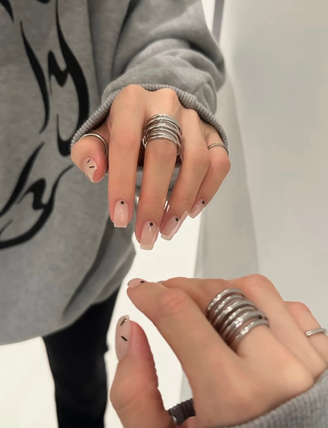 Myeongdong nail 9nail(9층네일)