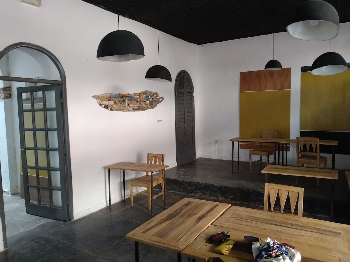 Ndar Ndar music & café