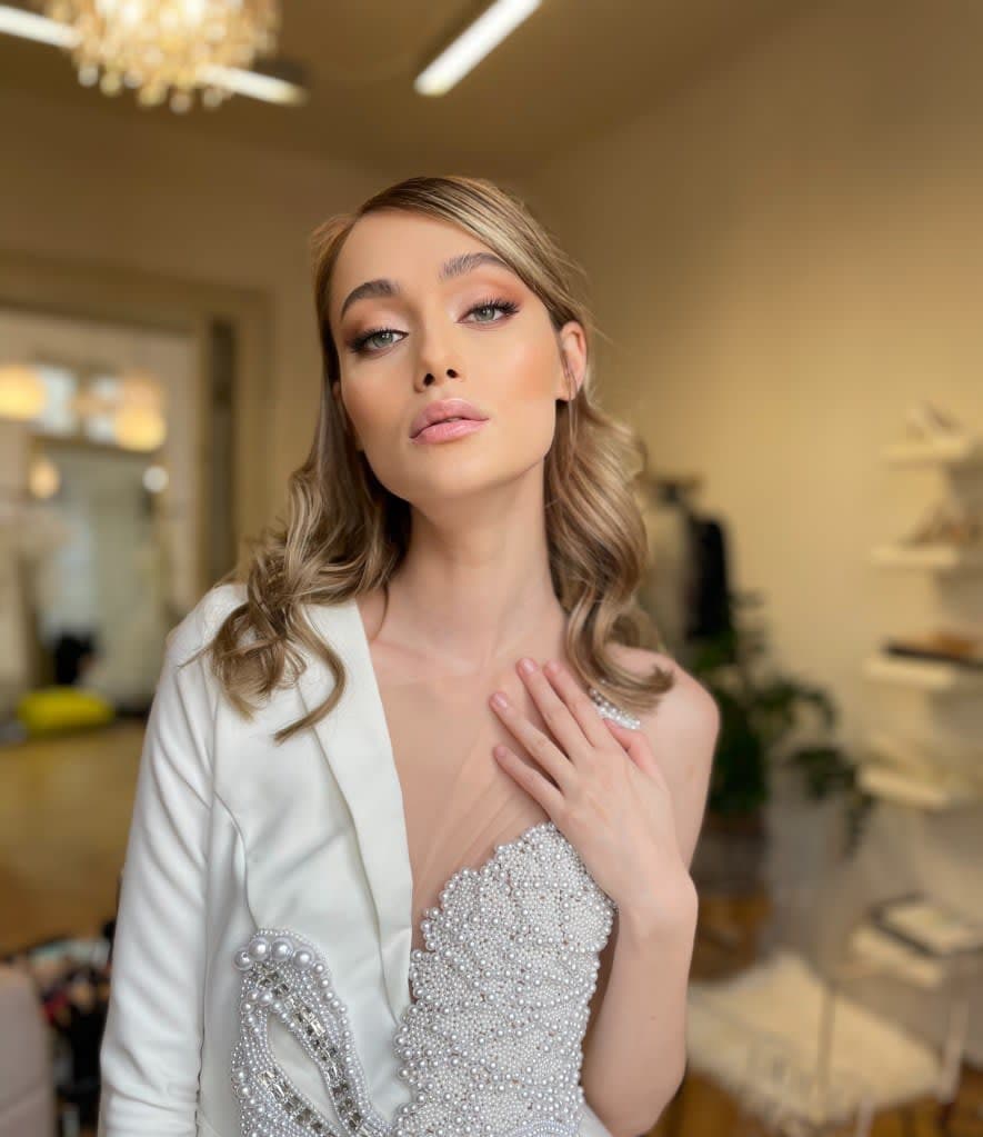 Nicoleta Barsan Makeup Artist