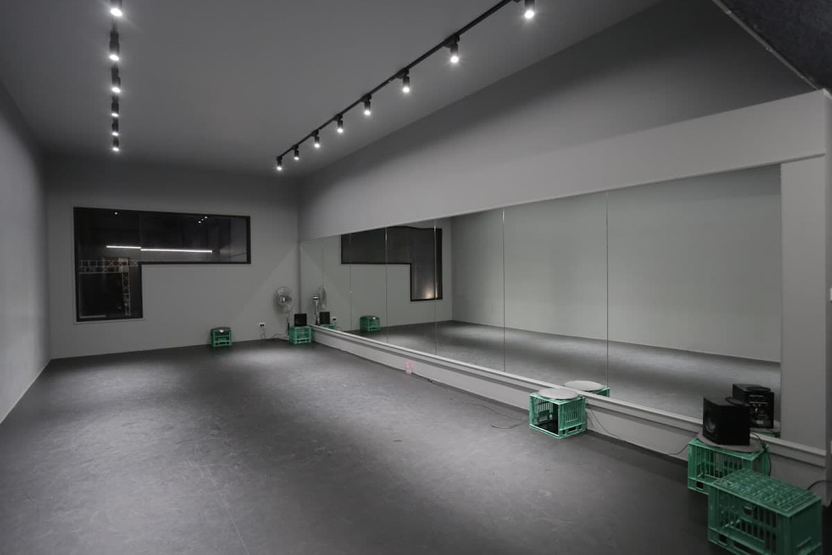 O2 Dance Studios