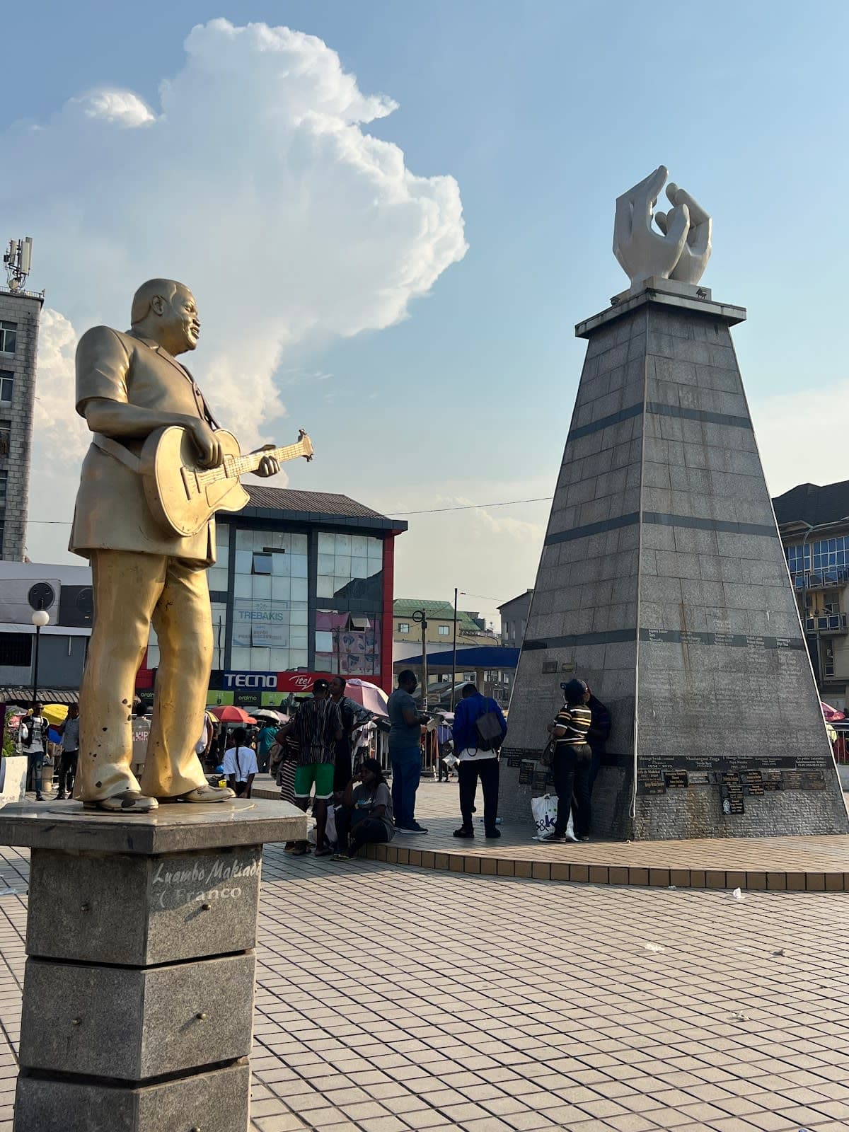 PLACE DES ARTISTES