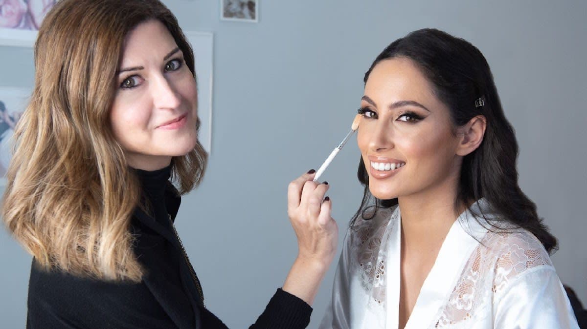 PRO MAKE UP ARTIST - ΔΗΜΗΤΡΑ ΖΕΡΒΑ - ΕΠΑΓΓΕΛΜΑΤΙΚΟ ΜΑΚΙΓΙΑΖ