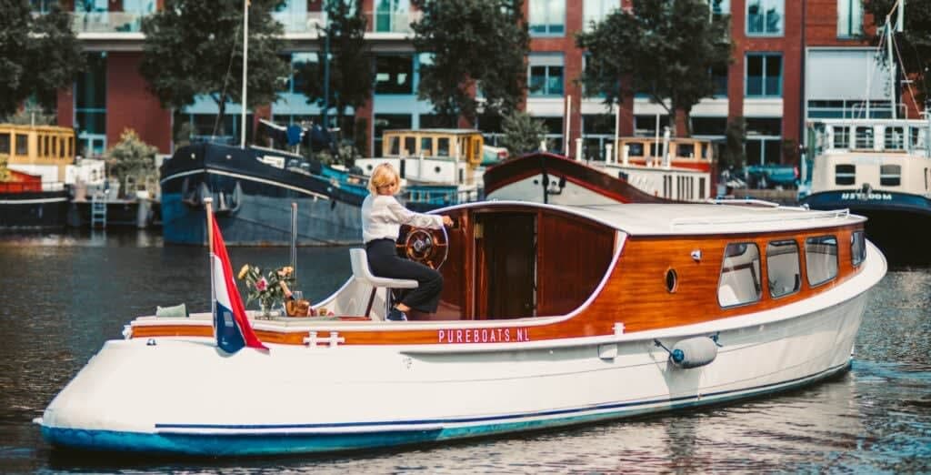 Pure Boats - Amsterdam Canal Cruises