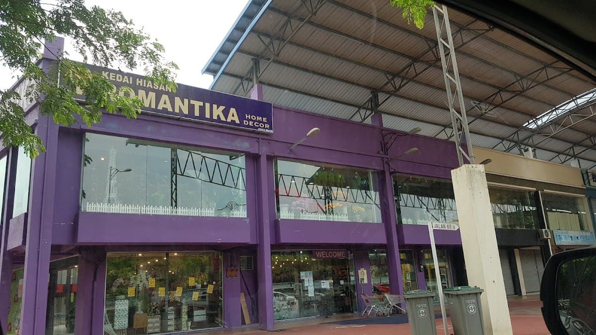 Romantika Ayeh Keroh