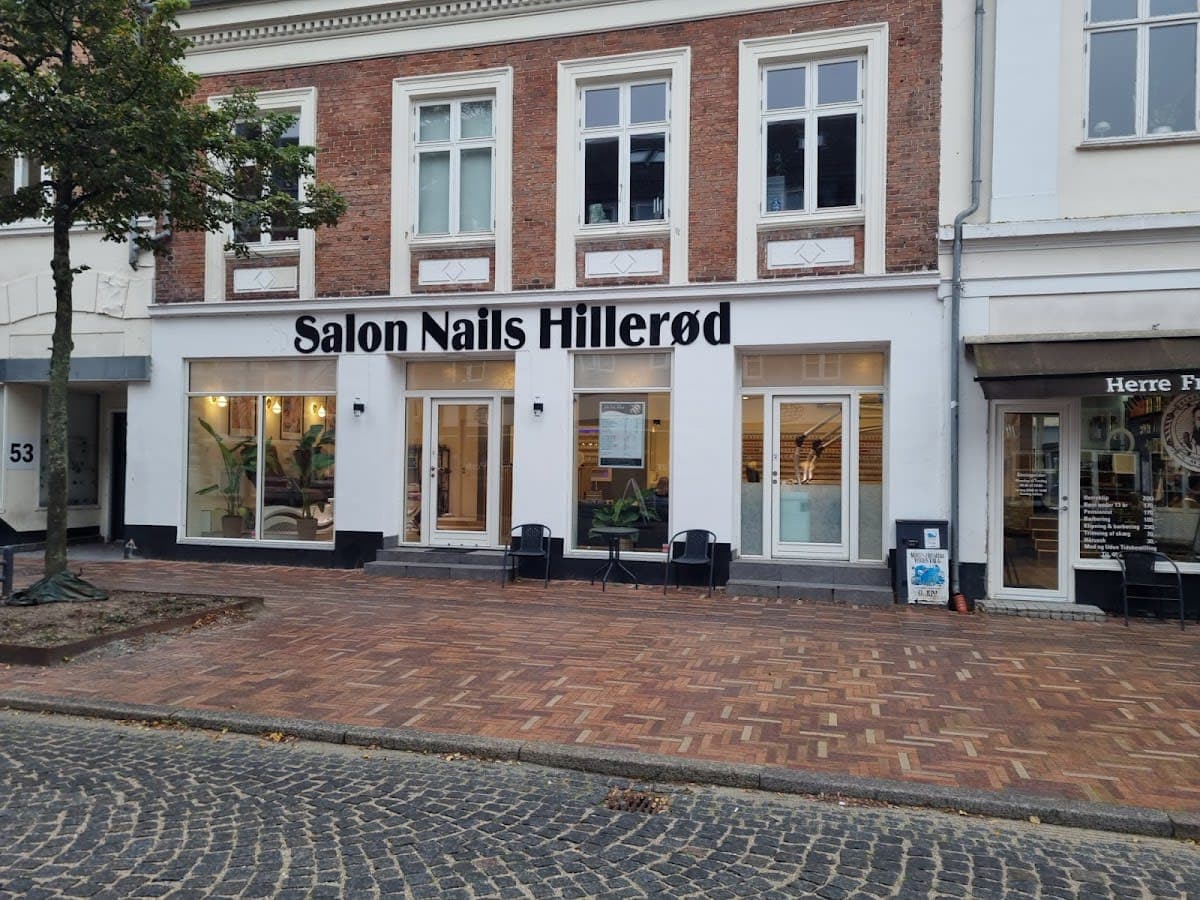 Salon Nails