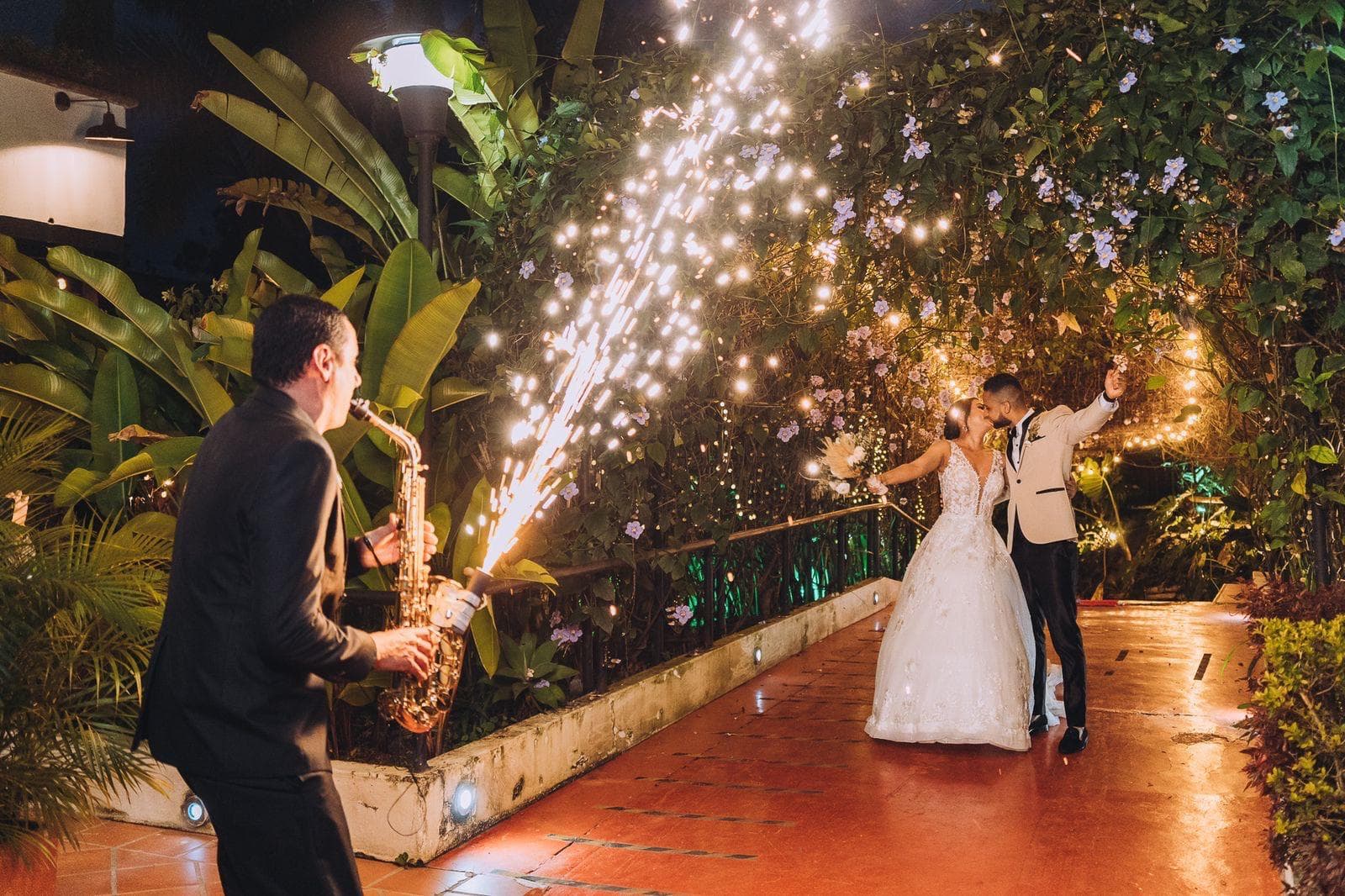Saxofón Medellín Bodas