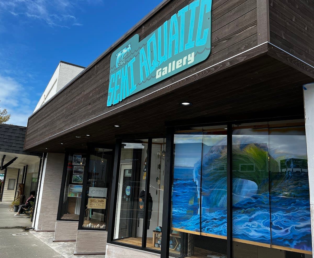 Semi Aquatic Gallery