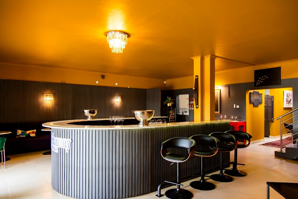 Shardonnay Wine & Gin Bar