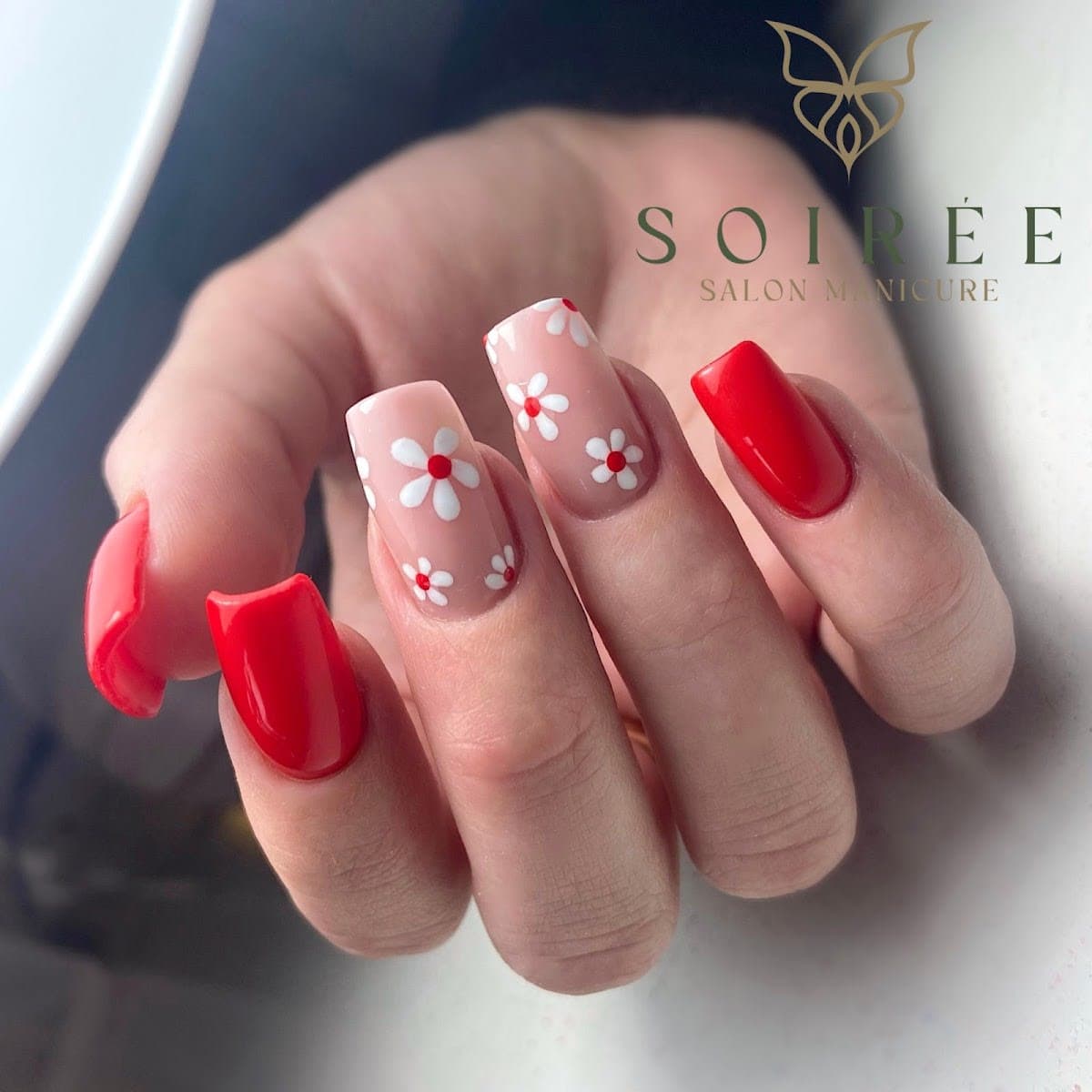 SOIRÉE - Salon Beauty