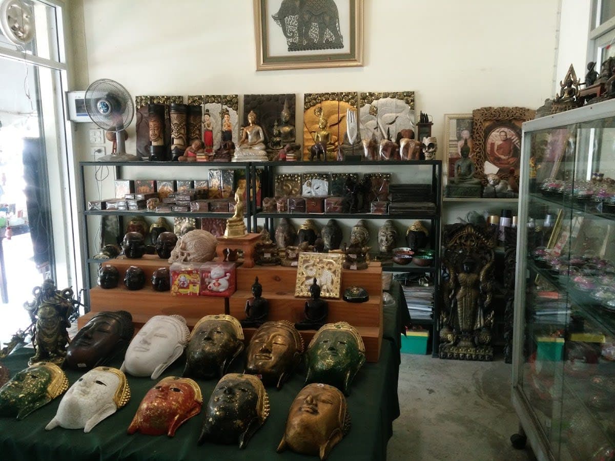 Souvenirs shop Kanchanaburi
