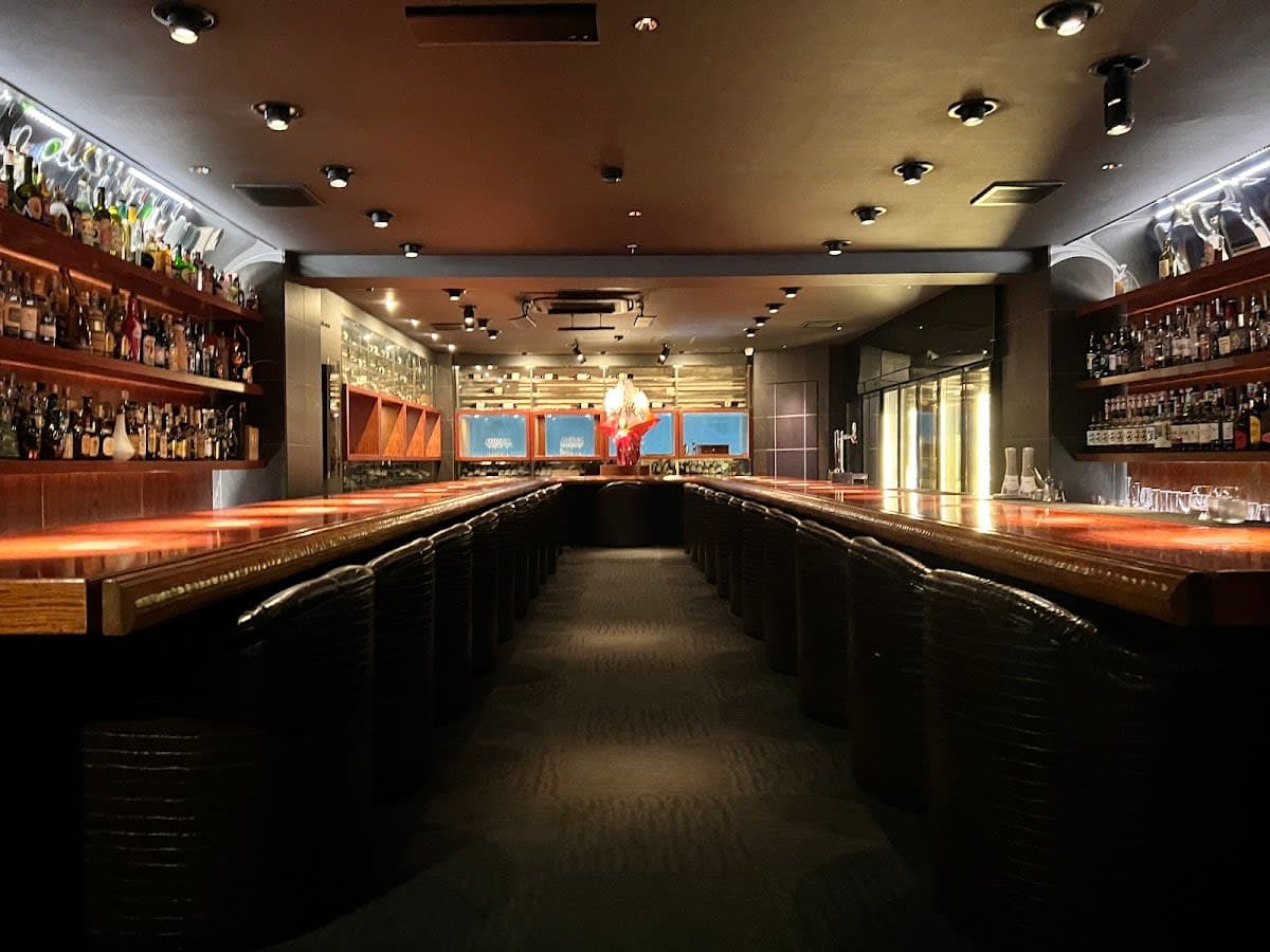 THE SAILING BAR