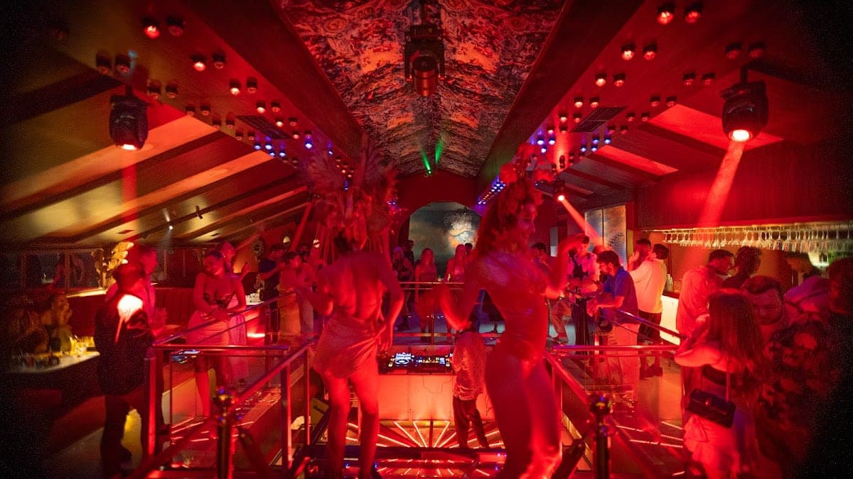 Theatre Bar Bali