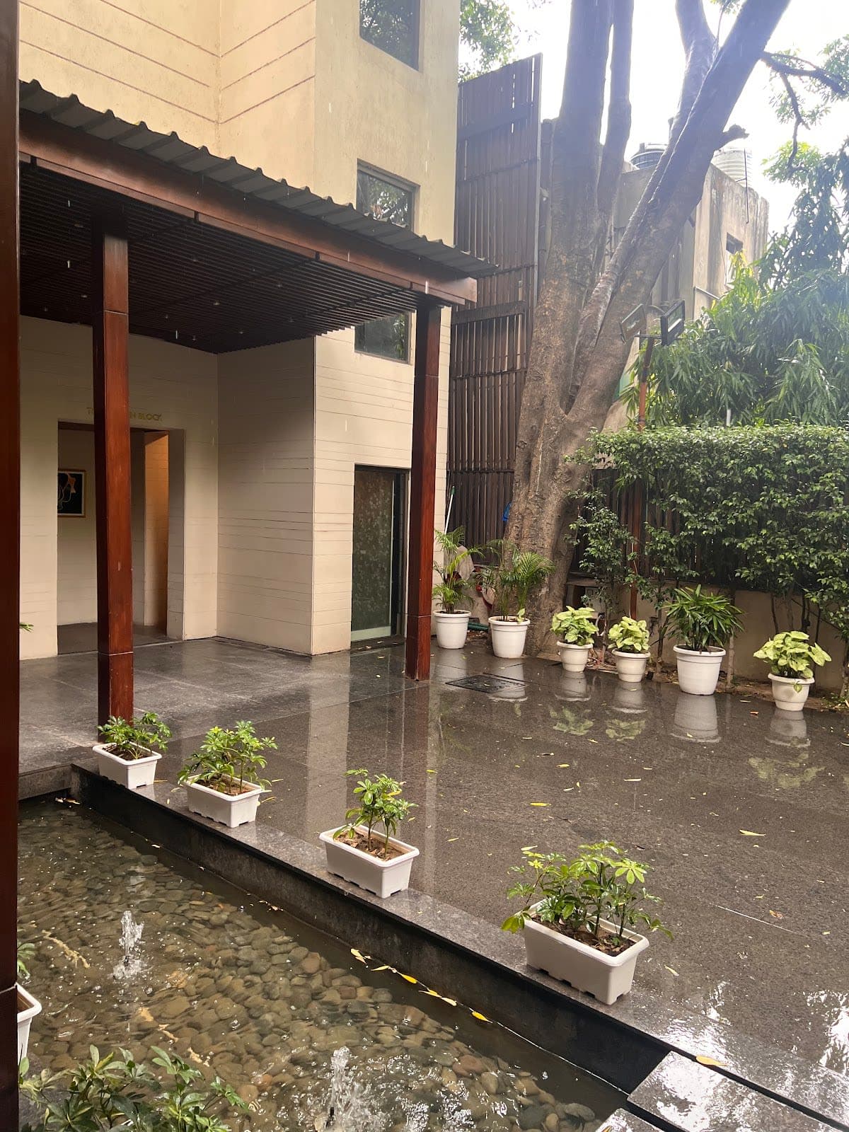 Udman Hotel Panchshila Park