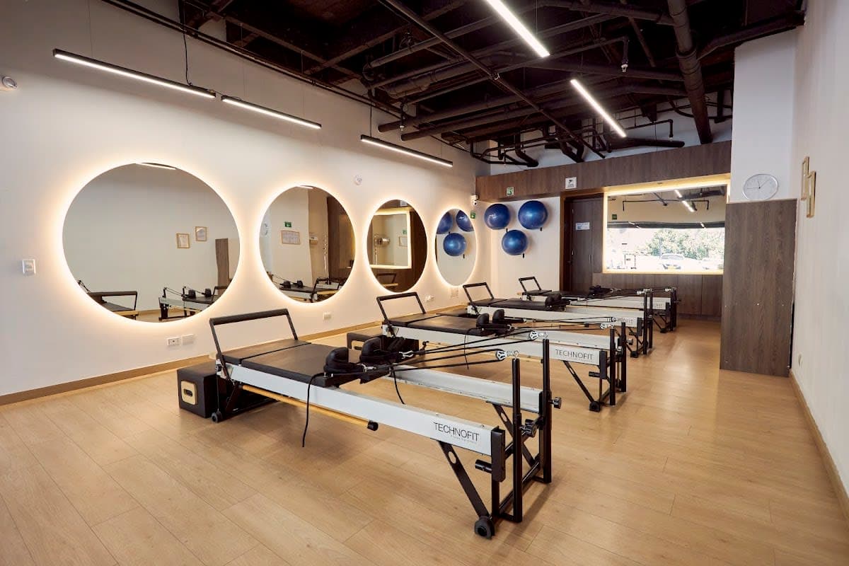 Unique Pilates Los Bernal